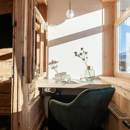 Bed and breakfast Milimani - Stuletnia, Folk & Butique, Adults Only